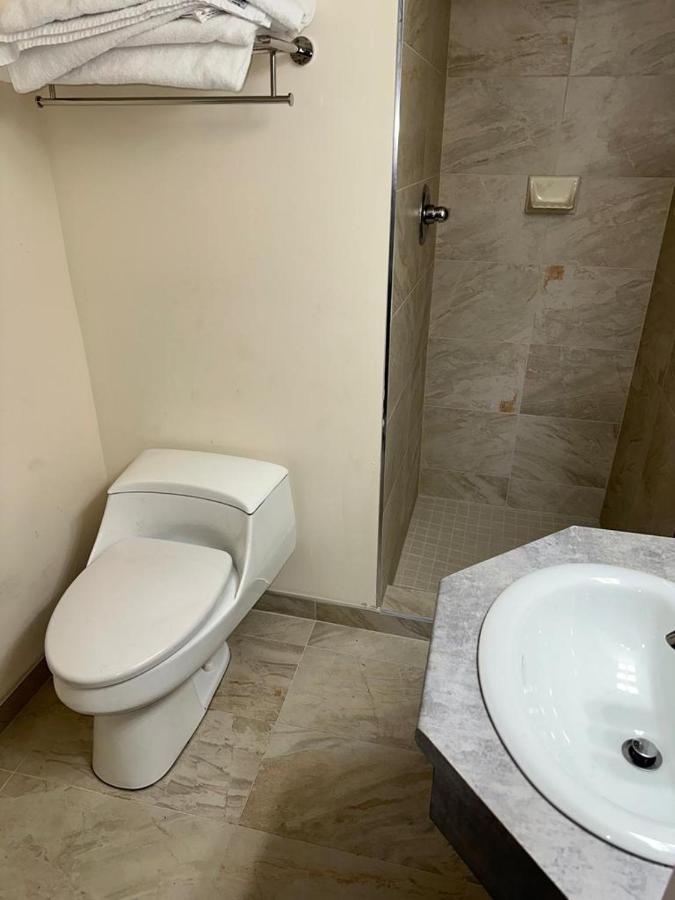 Clydesdale Inn 兰里区 外观 照片
